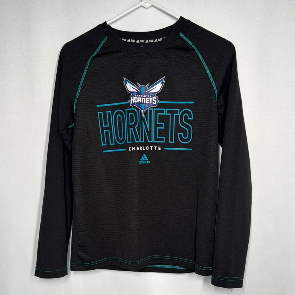 💜3/$15 Adidas Climalite Charlotte Hornets Long Sleeve Shirt